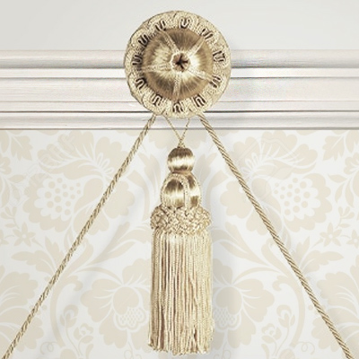 Victorian Medallion Picture Hanging Kit