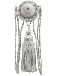 Deluxe Victorian Picture Hanging Kit in Silver