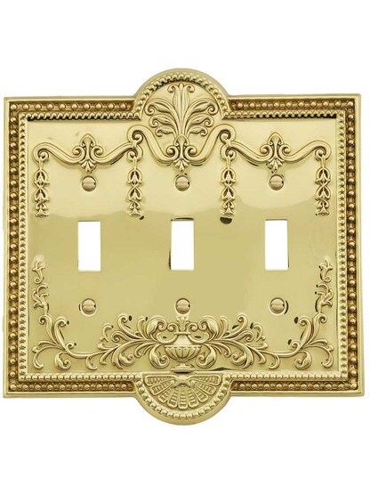 Alternate View of Como Triple Toggle Switch Plate.