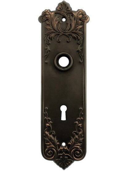 Lorraine Pattern Back Plate With Keyhole in Oil-Rubbed Bronze.