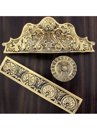 Alternate View of Kensington Drawer Pull - 4 inch Center to Center.