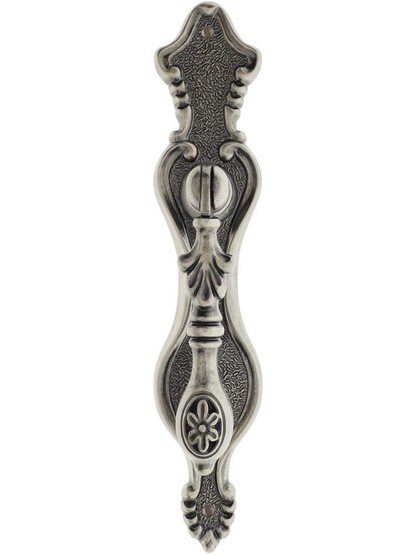 Flower Pendant Cabinet Door Pull in Old Iron.