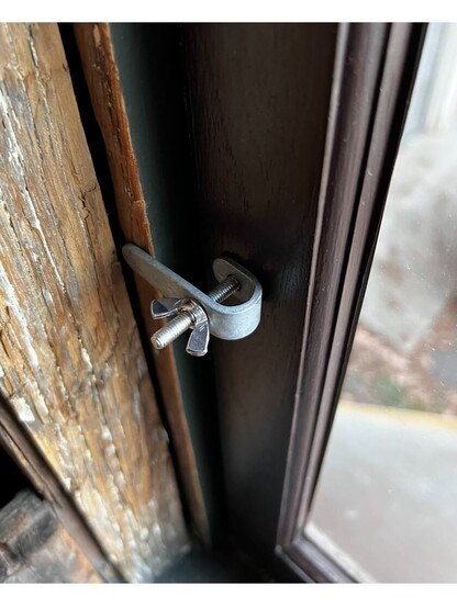 Set Of Two Screen & Storm Window Retaining Clips