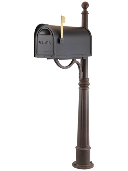 Classic Curbside Mailbox with Ashland Post in Copper.