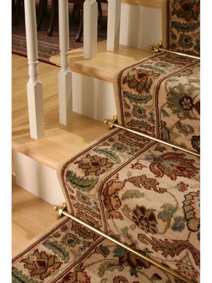 Heritage Pineapple Tip Stair Rod - 1/2" Diameter Brass With Standard Brackets