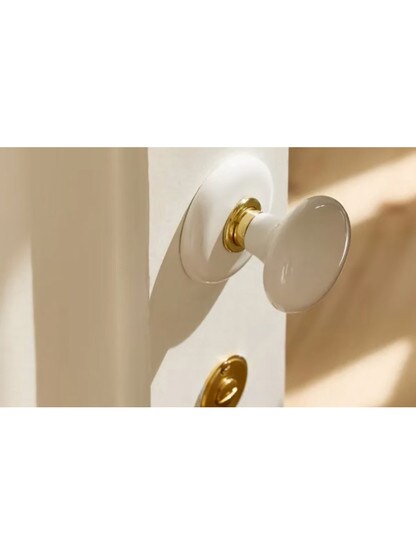 White Porcelain Rosette Door Set With White Porcelain Knobs