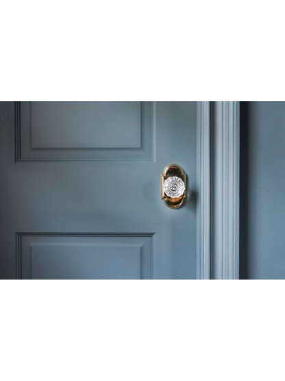 Arched Rosette Set With Fluted Crystal Glass Knobs