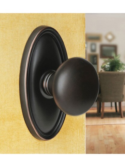 Oval Rosette Set With Providence Knobs