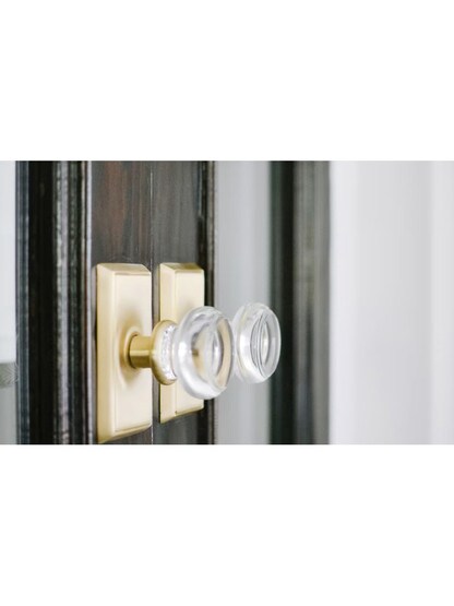 Providence Door Set With Georgetown Crystal Glass Knobs