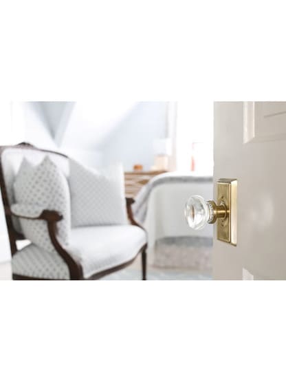 Providence Door Set With Georgetown Crystal Glass Knobs