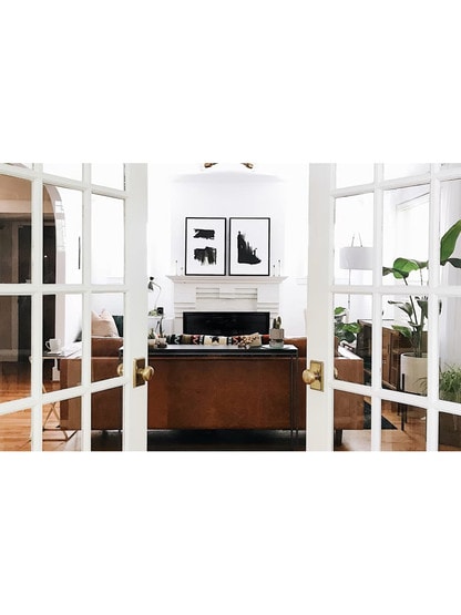 Providence Door Set With Round Brass Knobs
