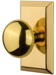 New York Rosette Door Set with Classic Round Knobs