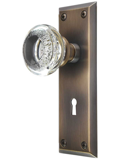 New York Door Set with Keyhole and Ovolo Crystal-Glass Knobs in Antique-By-Hand
