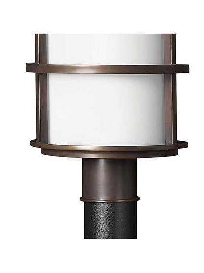 Alternate View of Saturn Exterior Post / Pier Light