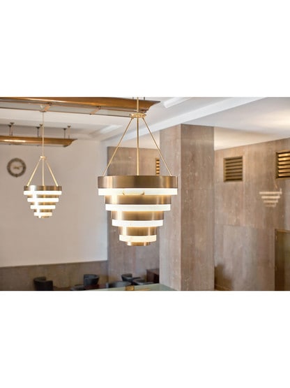 Echelon 8 Light Medium Multi Tier Chandelier in Heritage Brass