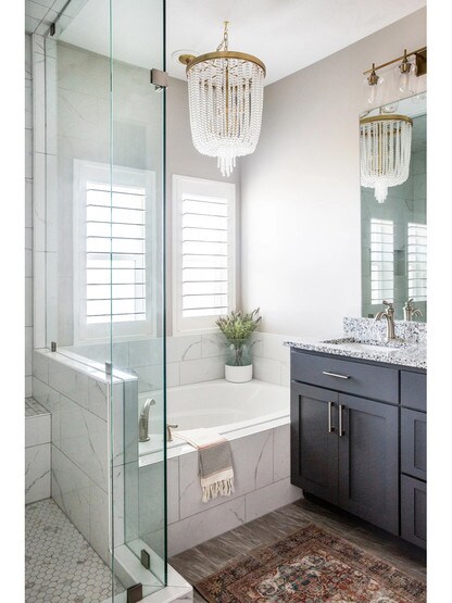 Royalton Medium Pendant