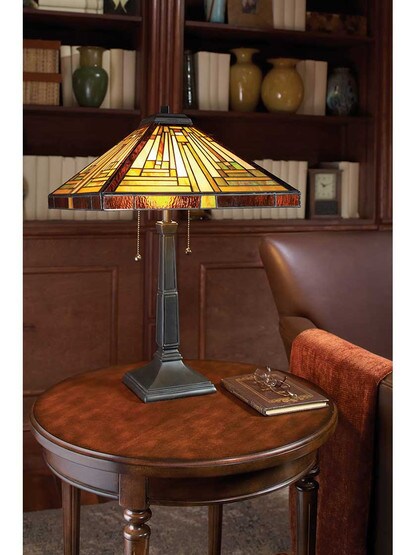 Alternate View of Stephen Table Lamp.