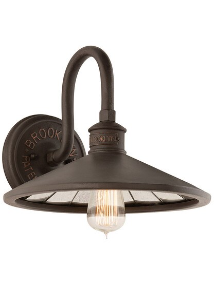 Brooklyn Large 1-Light Wall Sconce.