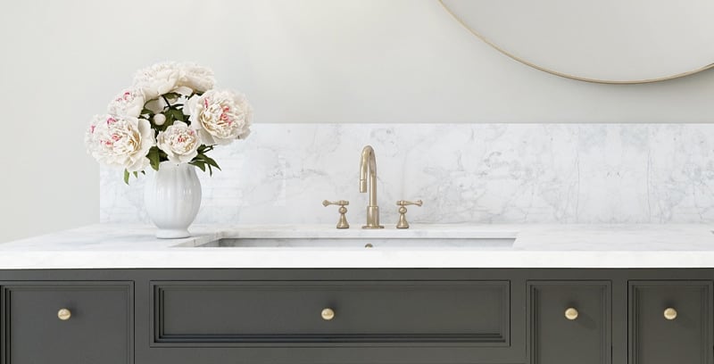 Hardware & accessories for the bathroom vanity