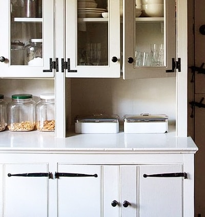 Rustic kitchen cabinets with HL and bean strap hinges. Photo: Design Sponge